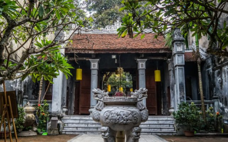 du-xuan-dinh-kim-ngan