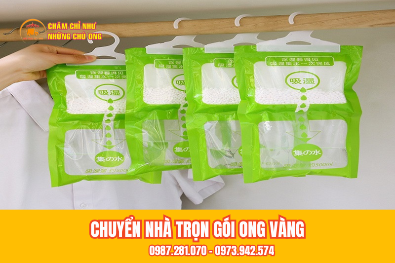 Giữ tủ quần áo khô ráo, chống ẩm mốc