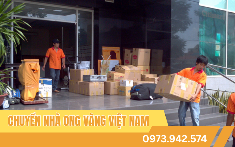 chuyen-nha-co-thang-may-ong-vang