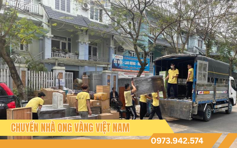 loi-ich-ket-hop-ngay-dep-chuyen-nha-thang-8-cung-ong-vang